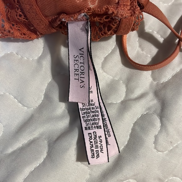 • Victoria’s Secret Bralette Lace Halter Rusty Orange - Picture 6 of 14